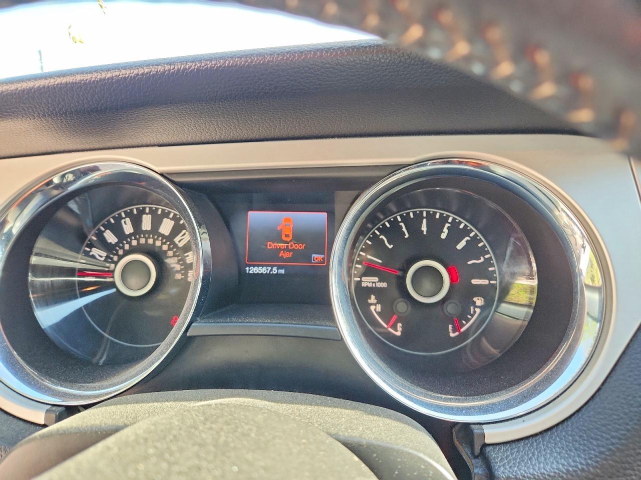 2014 Ford Mustang - zdjęcie 9