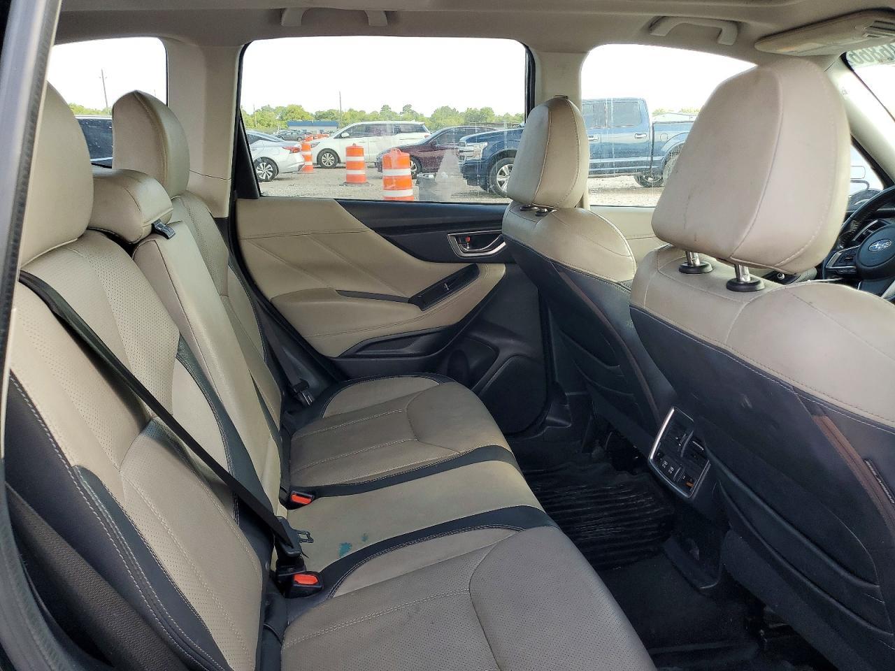 2019 Subaru Forester Limited - zdjęcie 10