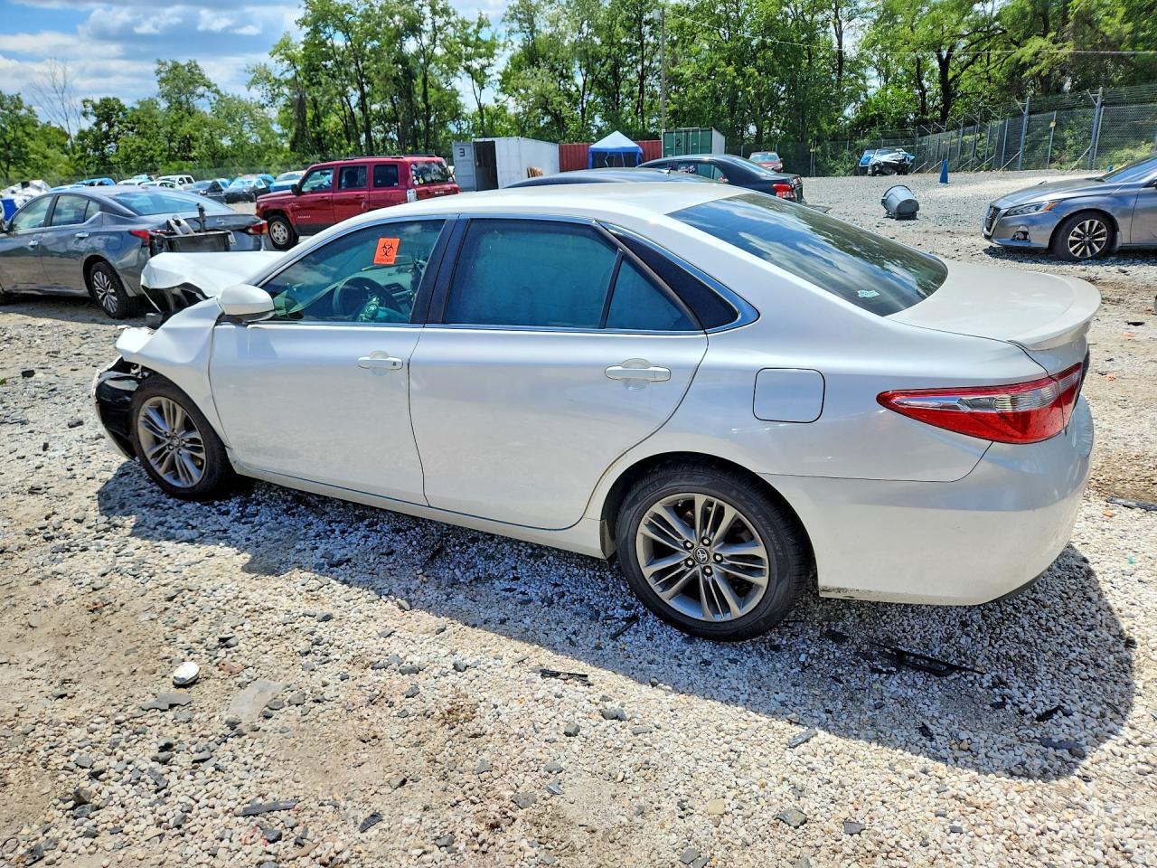 2017 Toyota Camry Se - zdjęcie 2