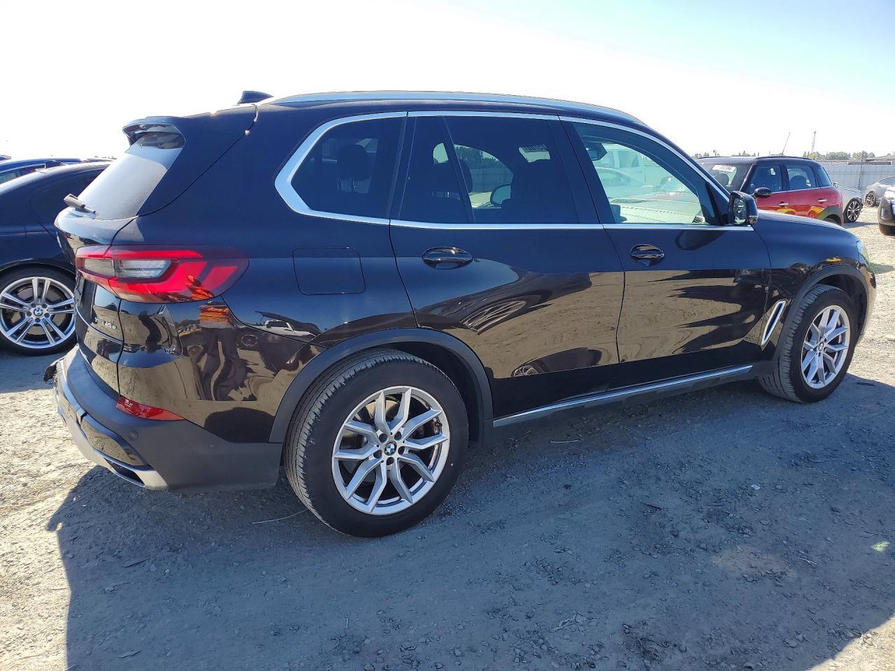 2021 BMW X5 xDrive45E - zdjęcie 3