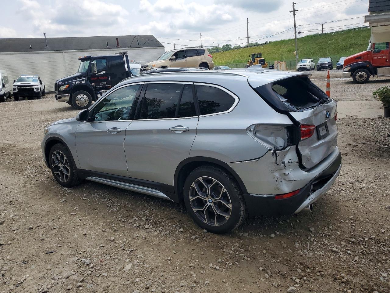 2020 BMW X1 xDrive28I - zdjęcie 2
