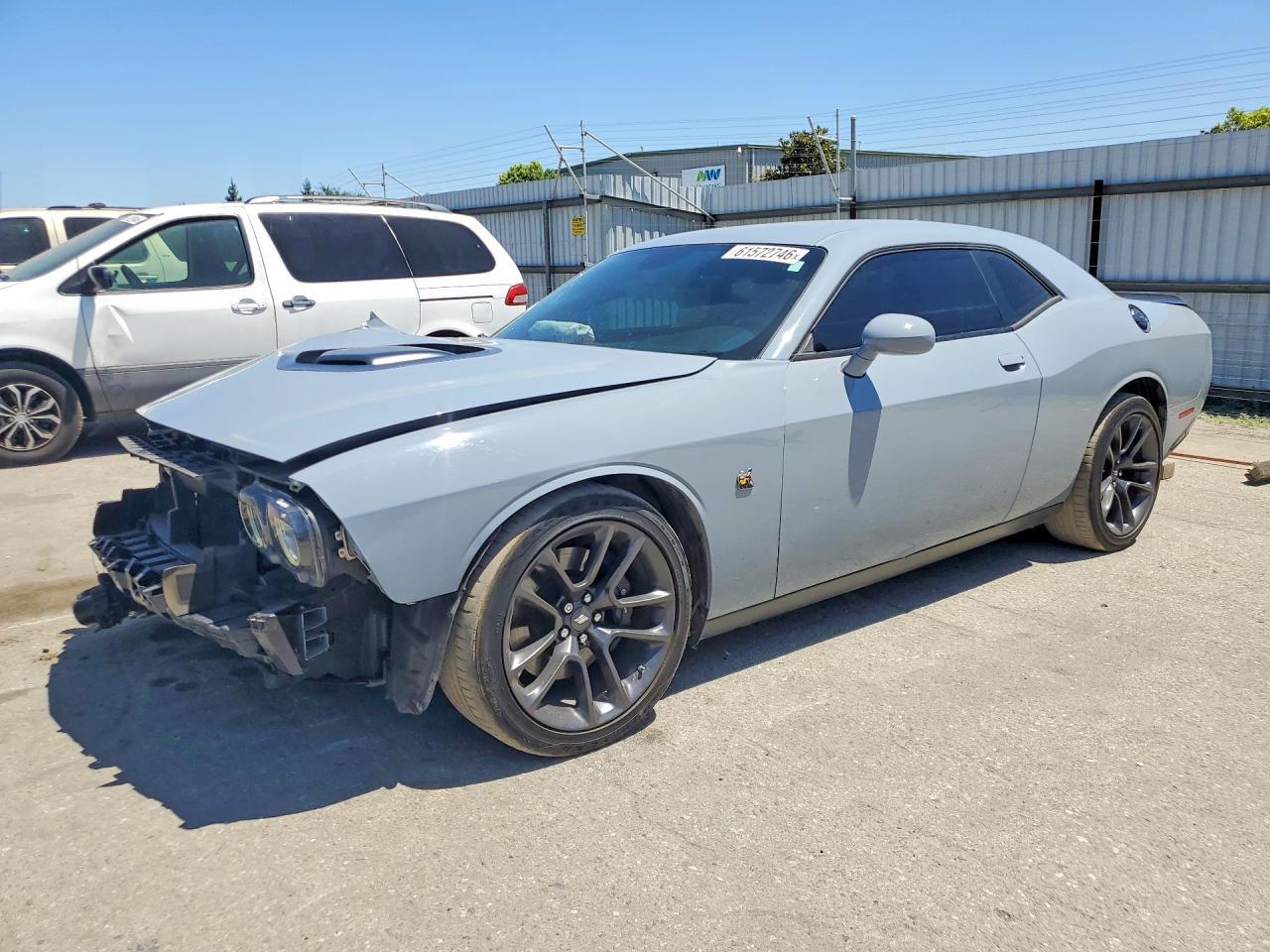 2021 Dodge Challenger R/T Scat Pack - zdjęcie główne