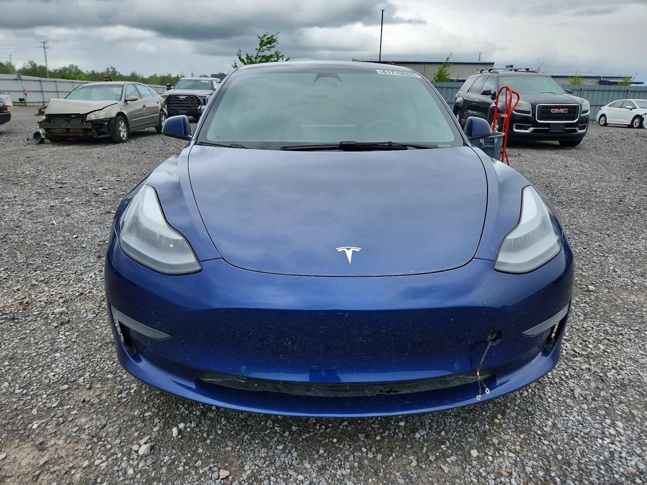 2022 Tesla Model 3 - zdjęcie 5