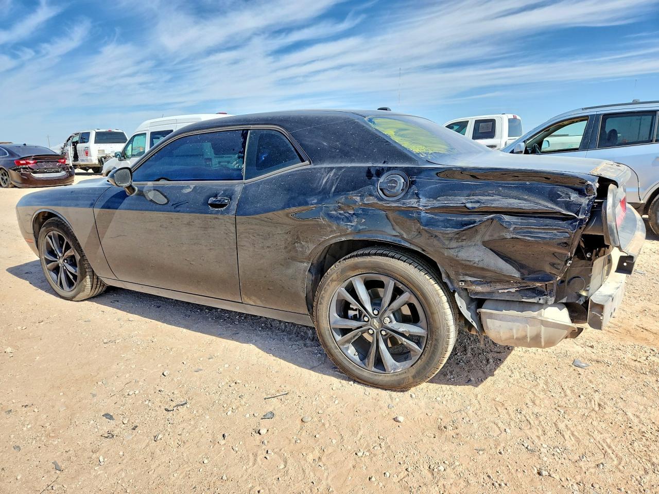 2022 Dodge Challenger Sxt - zdjęcie 2
