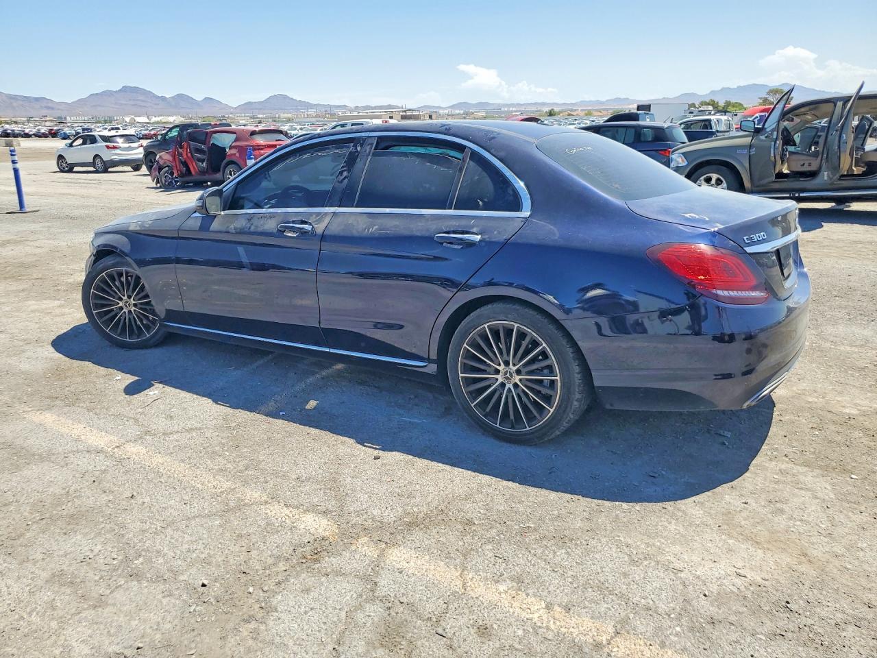 2020 Mercedes-Benz C 300 - zdjęcie 2