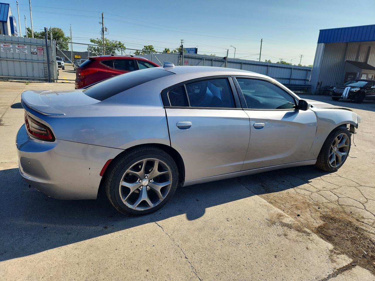 2016 Dodge Charger Sxt - zdjęcie 3