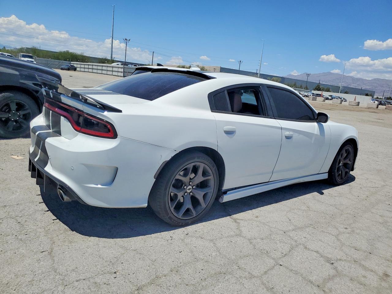 2019 Dodge Charger R/T - zdjęcie 3