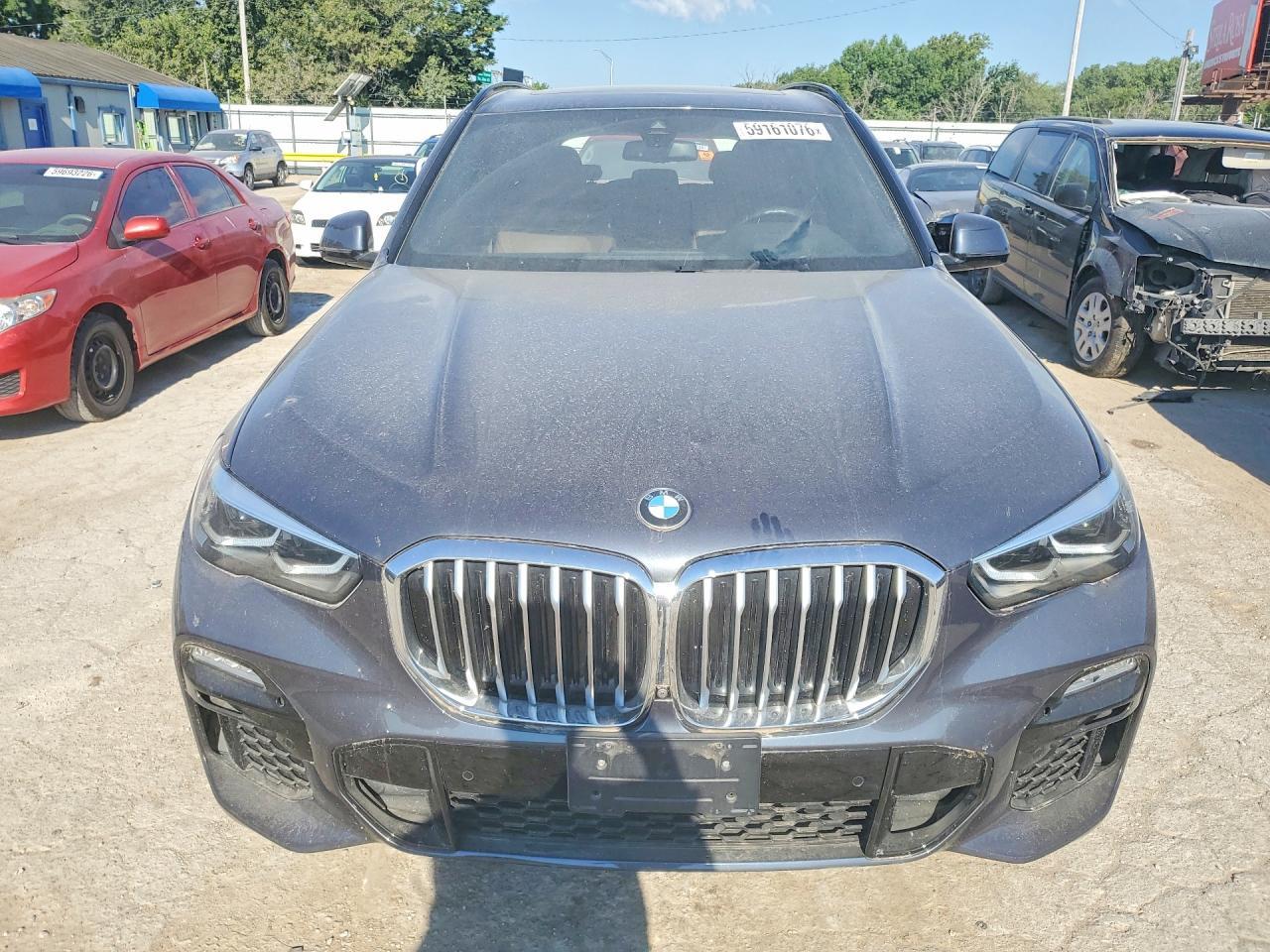 2021 BMW X5 xDrive40I - zdjęcie 5