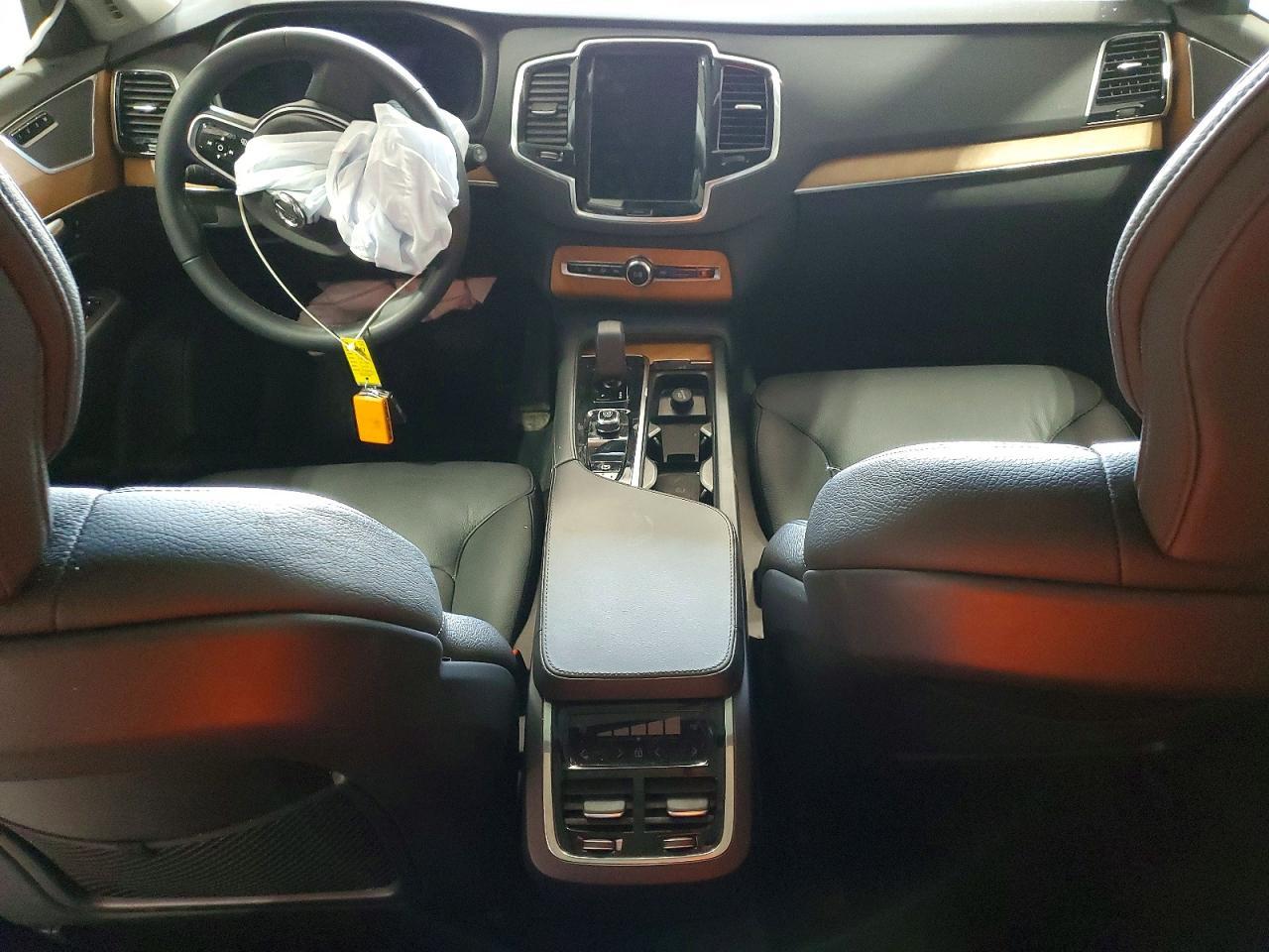 2024 Volvo Xc90 Plus - zdjęcie 8
