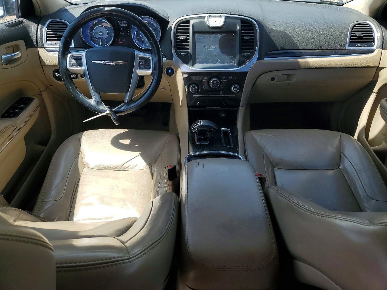 2013 Chrysler 300 - zdjęcie 8