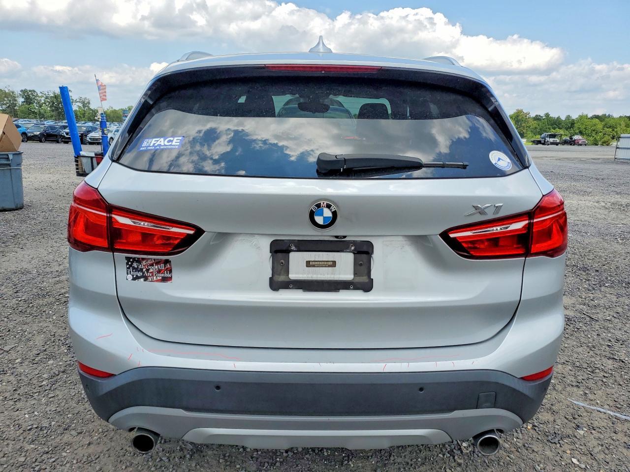 2017 BMW X1 xDrive28I - zdjęcie 6
