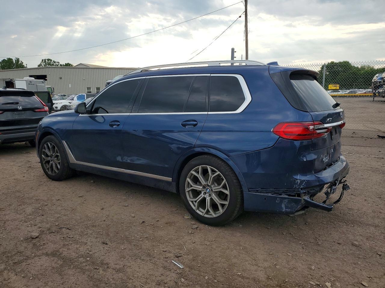2020 BMW X7 xDrive40I - zdjęcie 2