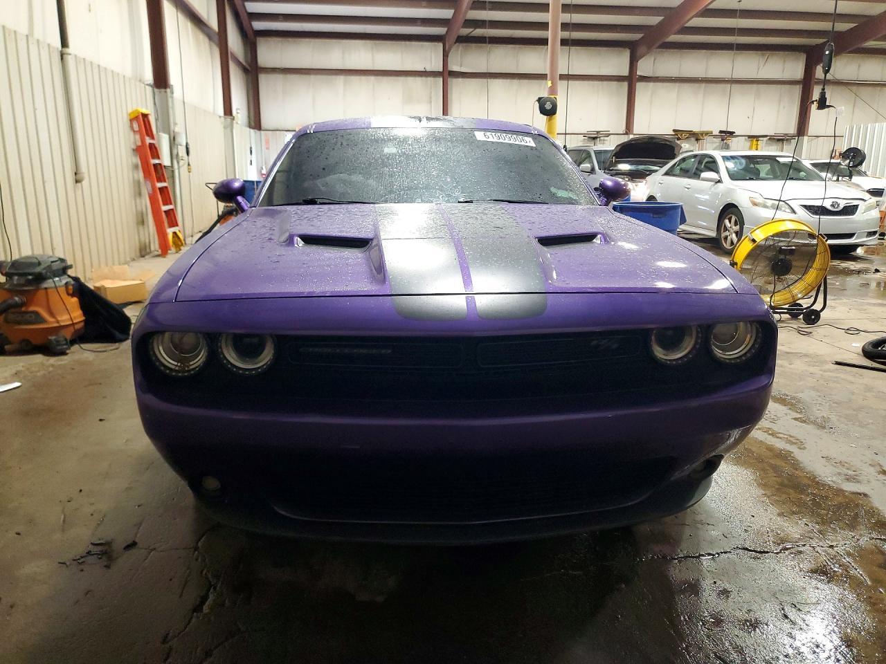 2016 Dodge Challenger R/T - zdjęcie 5