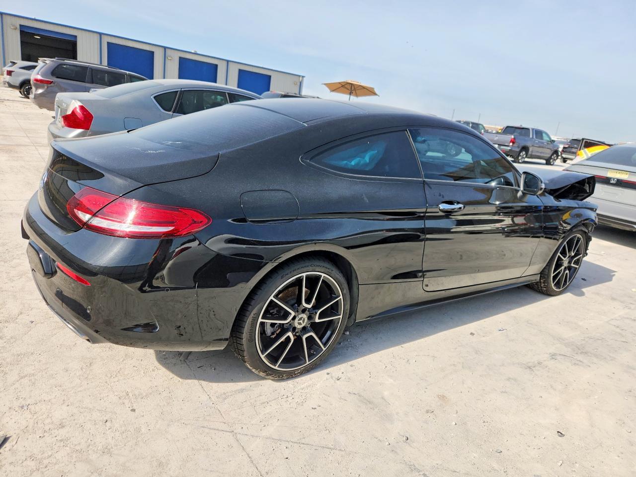 2021 Mercedes-Benz C 300 - zdjęcie 3