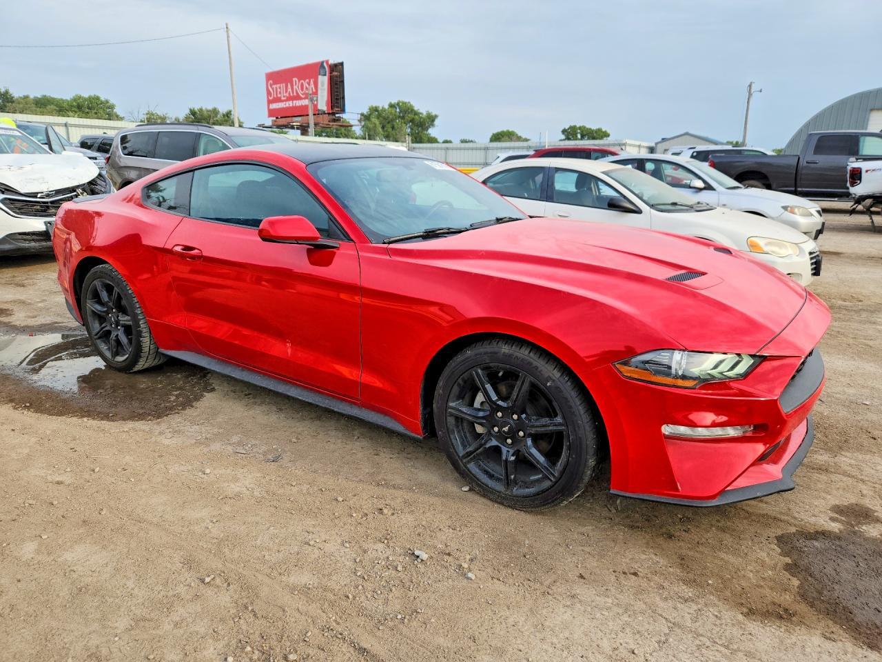 2020 Ford Mustang - zdjęcie 4