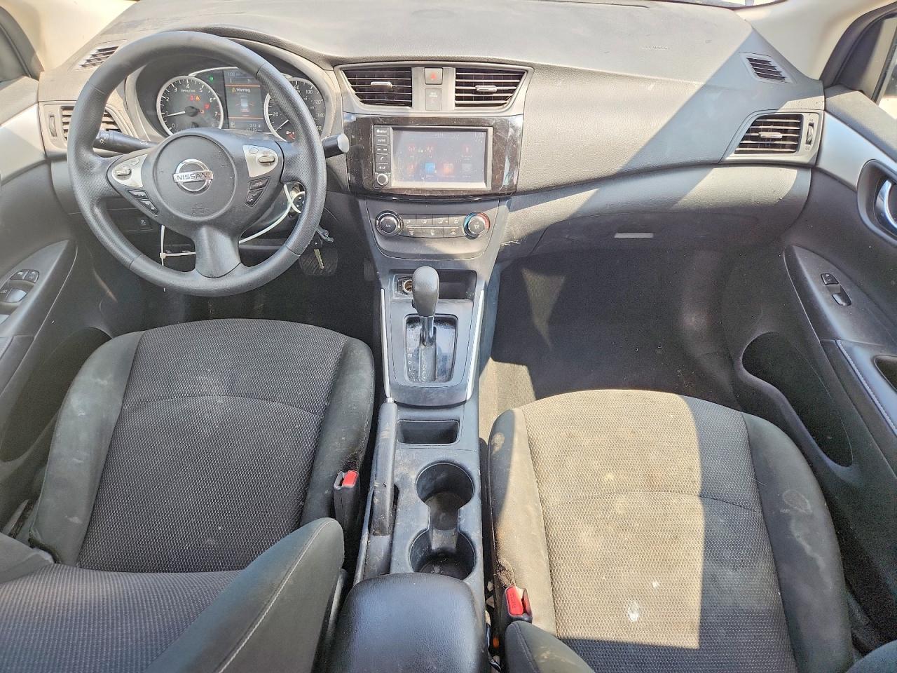 2019 Nissan Sentra S - zdjęcie 8