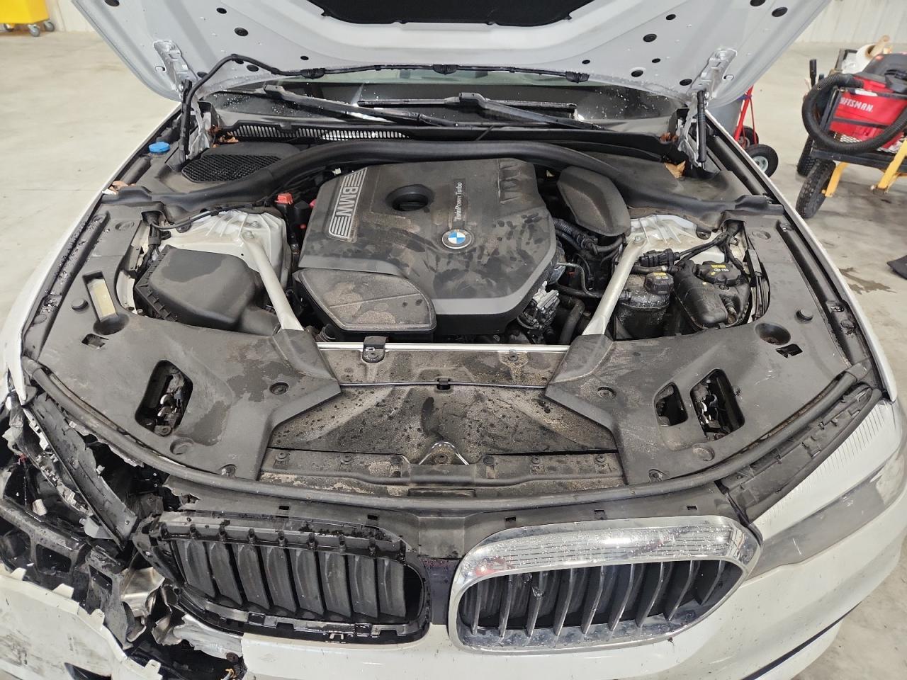 2019 BMW 530 I - zdjęcie 11