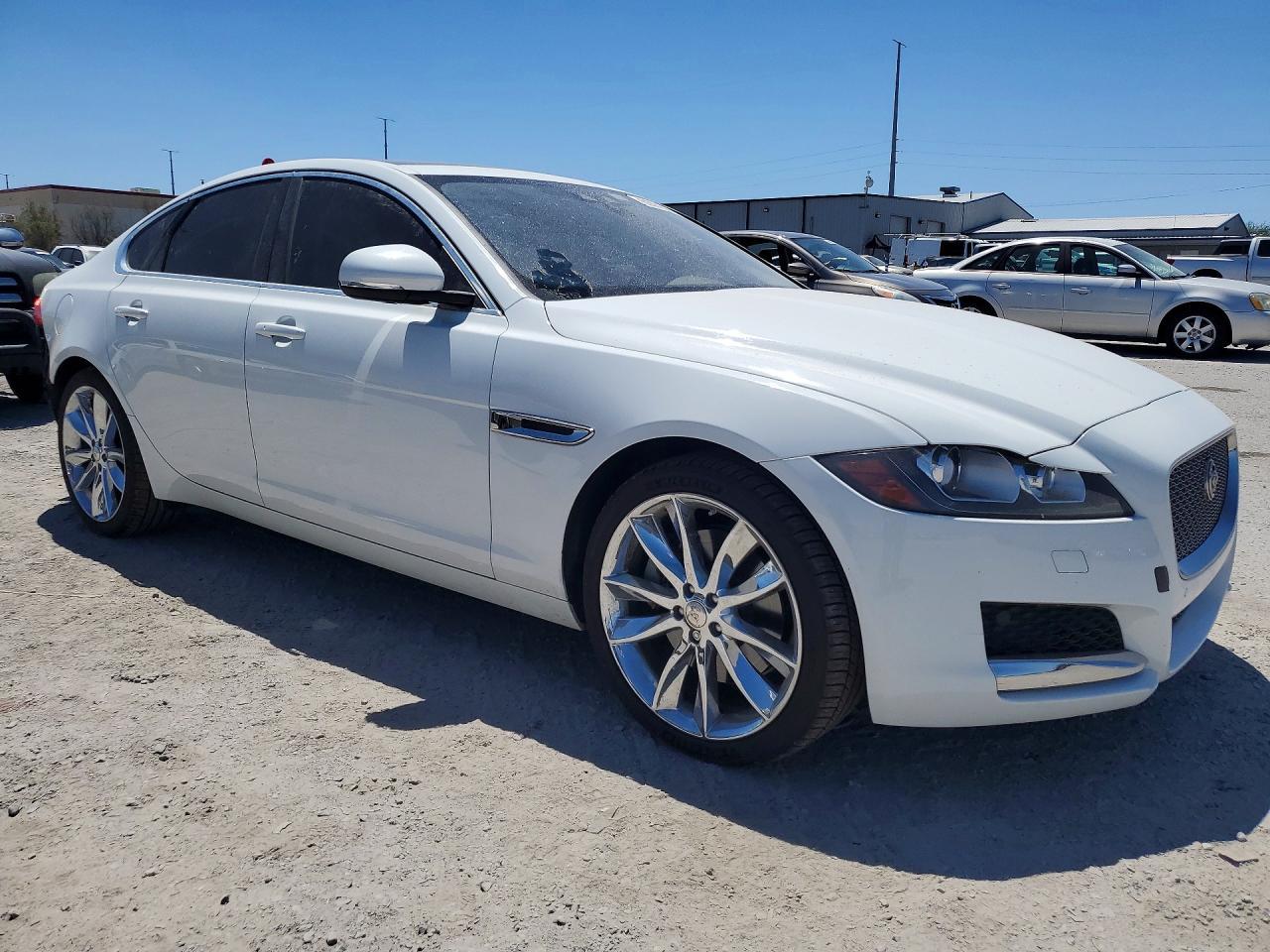 2017 Jaguar Xf Prestige - zdjęcie 4
