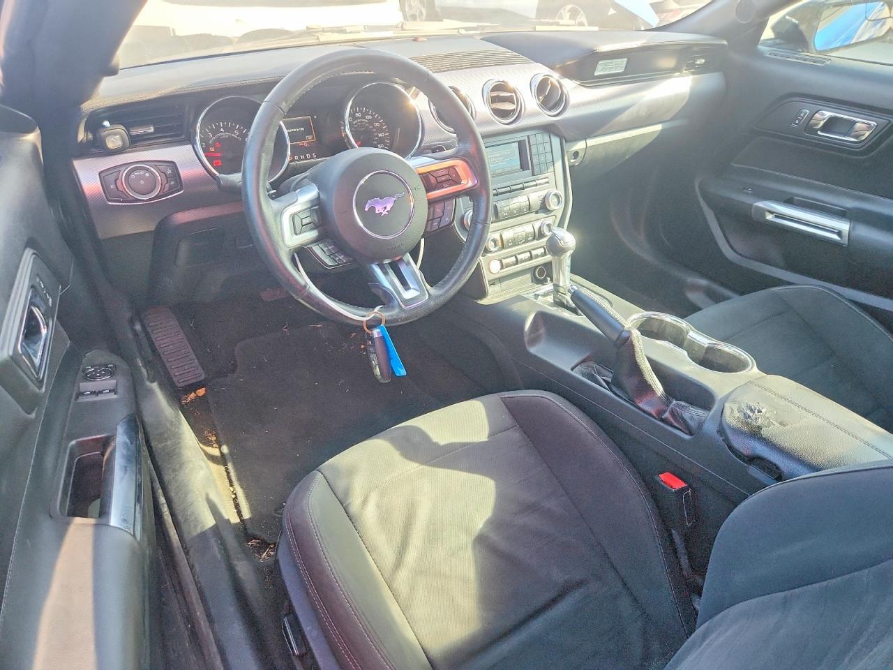 2017 Ford Mustang - zdjęcie 8