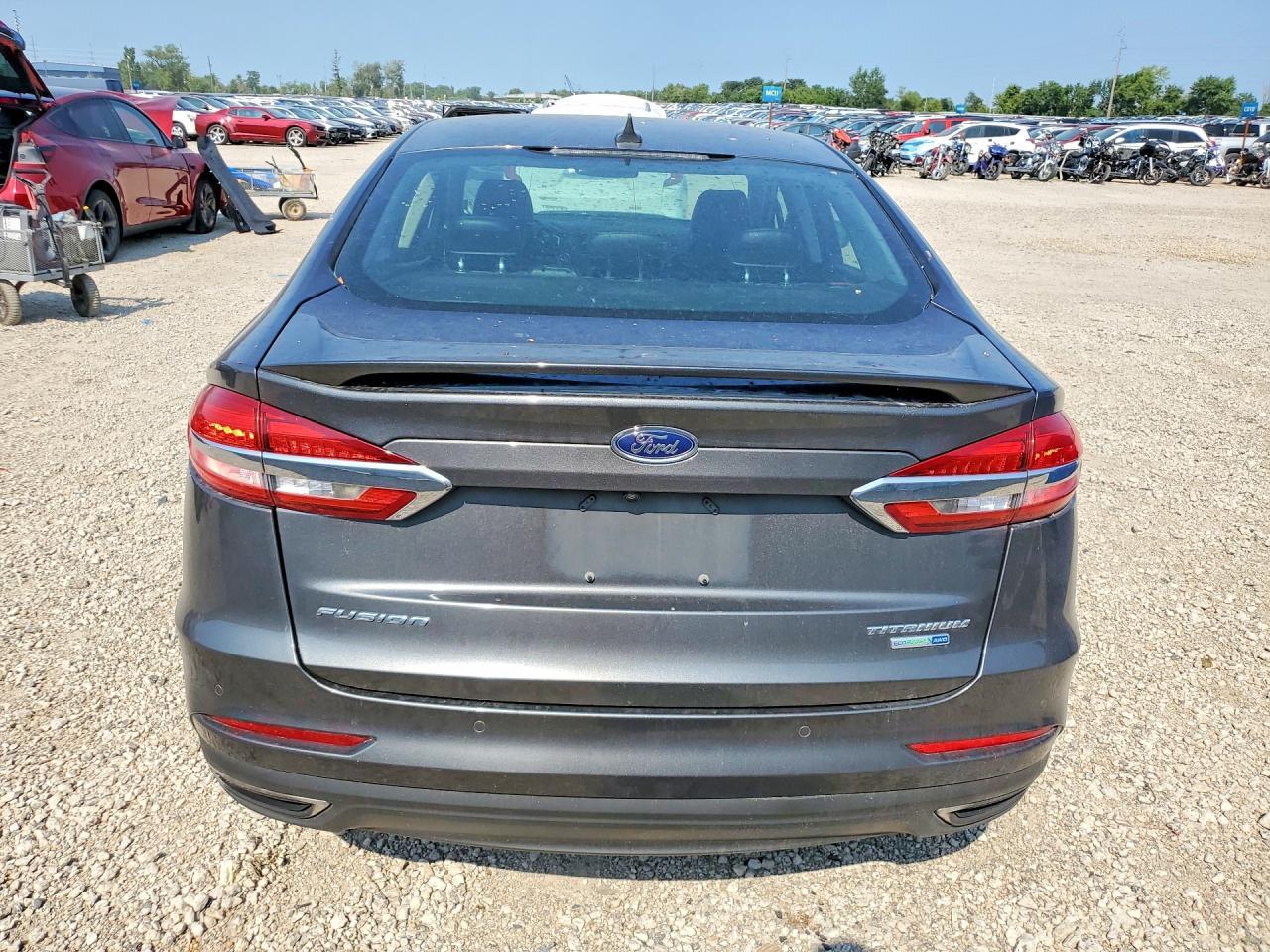 2020 Ford Fusion Titanium - zdjęcie 6