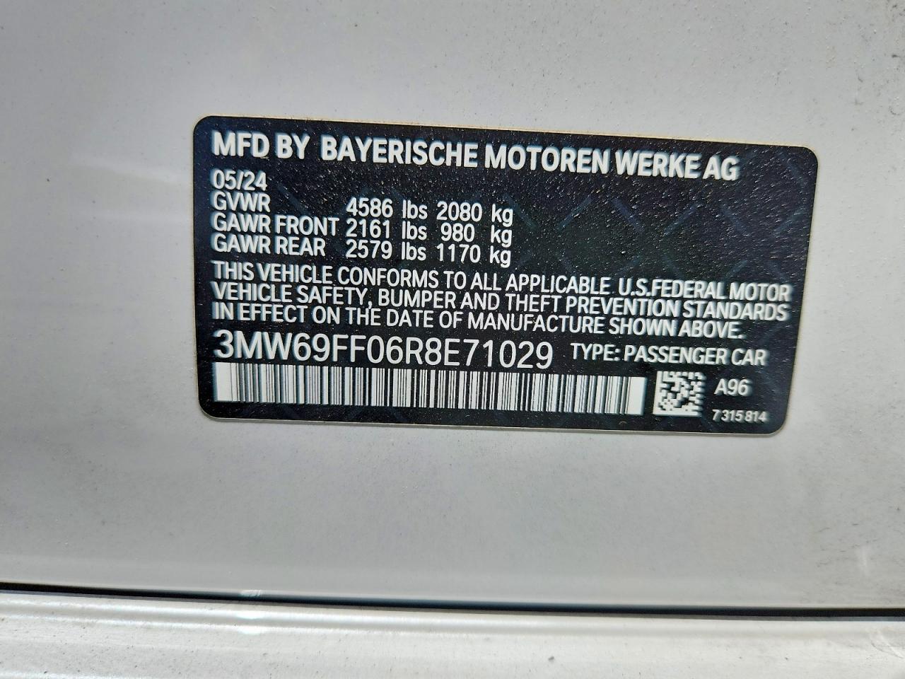 2024 BMW 330I - zdjęcie 12