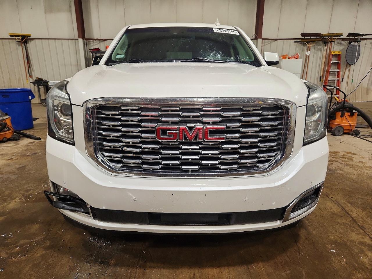 2018 GMC Yukon Xl Denali - zdjęcie 5