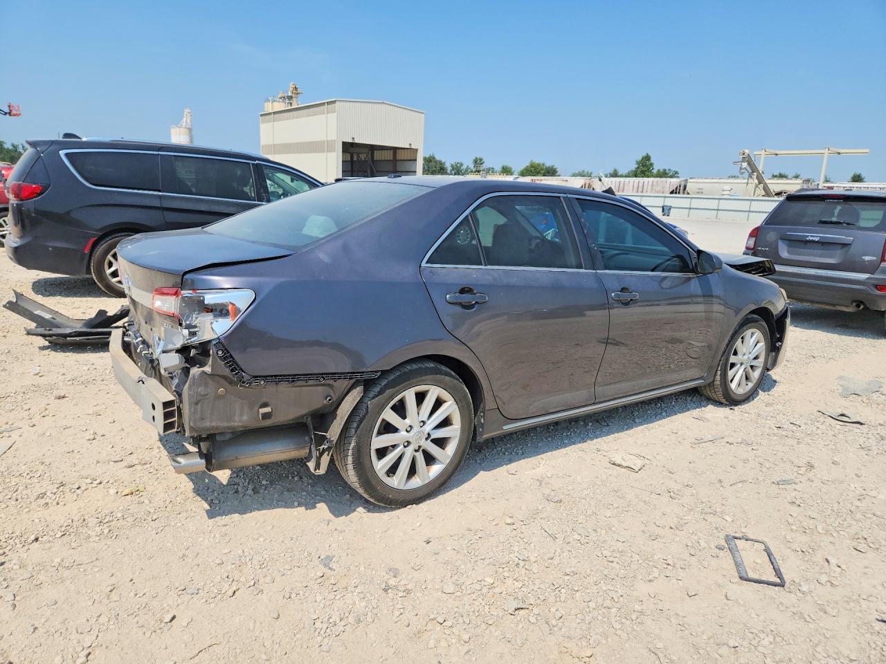 2013 Toyota Camry Xle V6 - zdjęcie 3