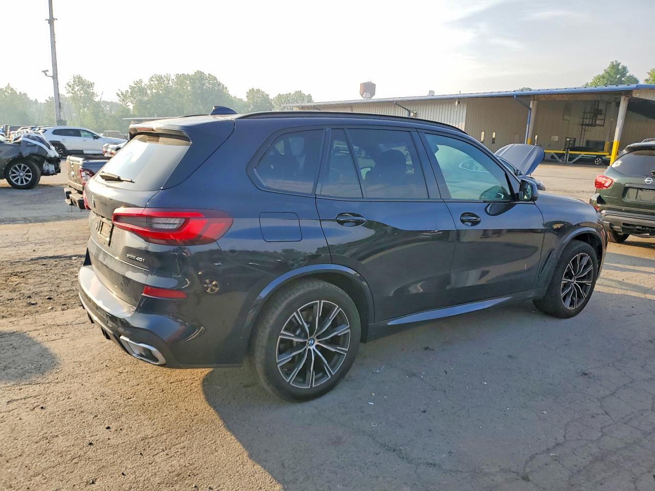 2022 BMW X5 xDrive40I - zdjęcie 3
