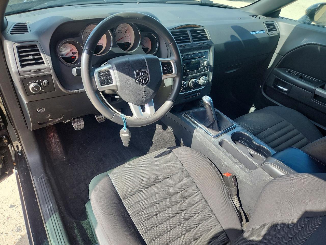 2014 Dodge Challenger R/T - zdjęcie 8