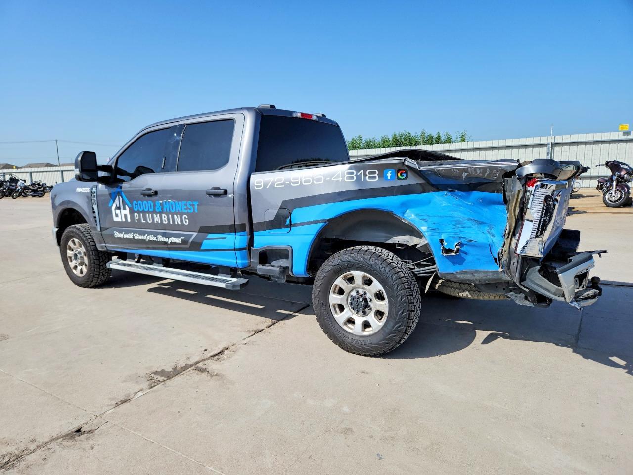 2024 Ford F250 Super Duty - zdjęcie 2