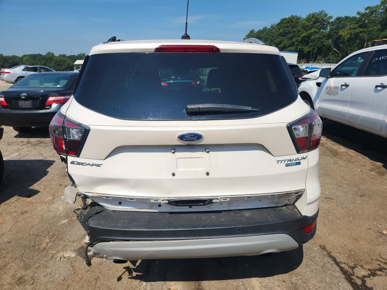 2017 Ford Escape Titanium - zdjęcie 6