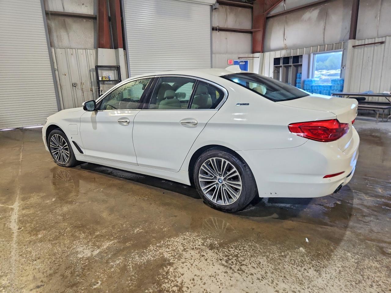 2018 BMW Seria 5 530e - zdjęcie 2