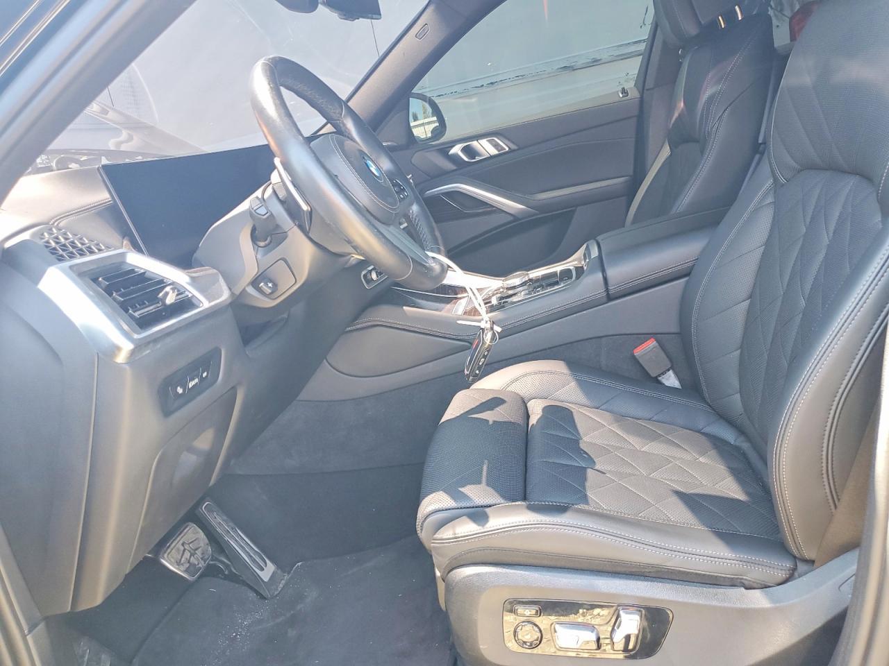 2025 BMW X6 xDrive40I - zdjęcie 7