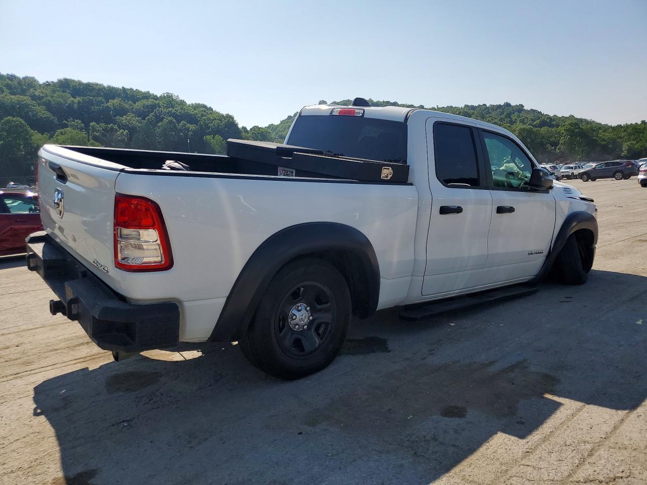 2019 Ram 1500 Tradesman - zdjęcie 3