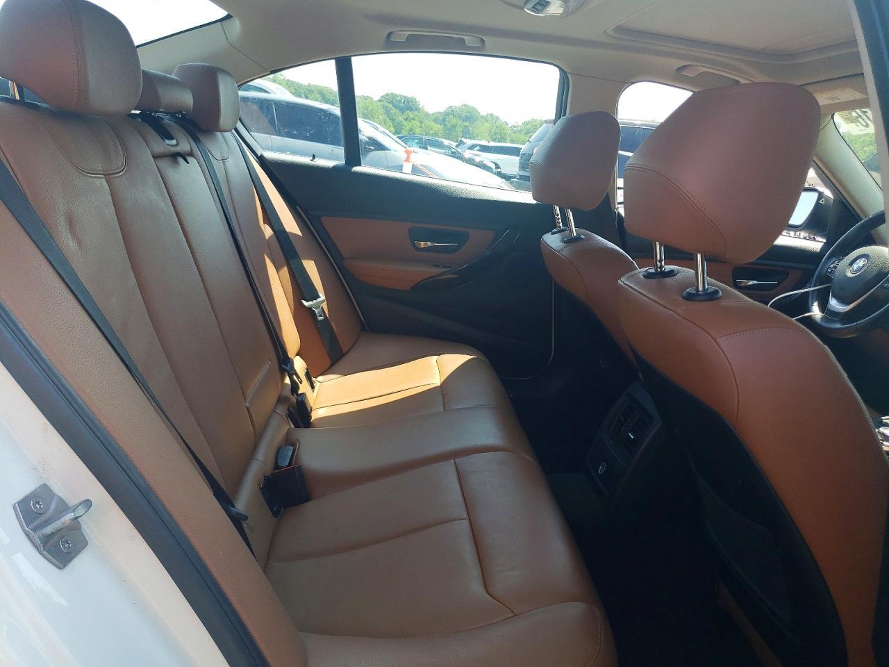 2013 BMW 328 Xi - zdjęcie 10