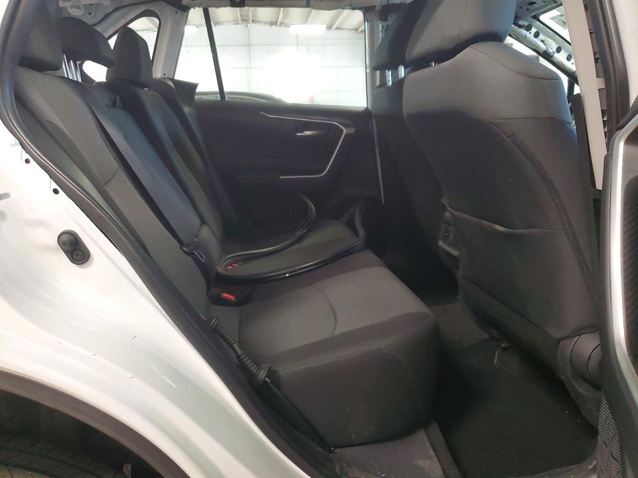 2024 Toyota Rav4 Xle - zdjęcie 10