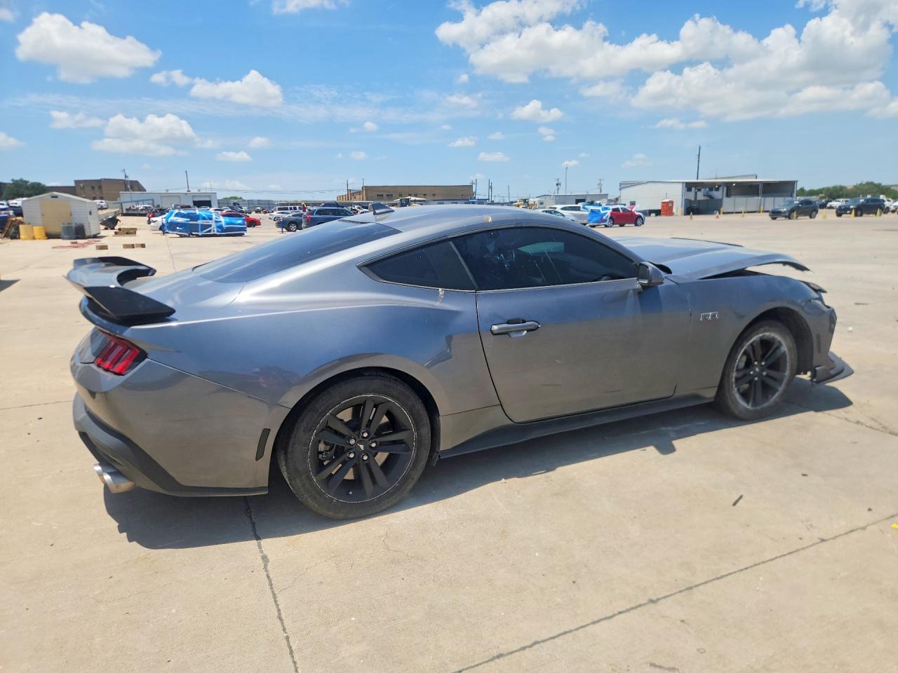 2025 Ford Mustang Gt - zdjęcie 3