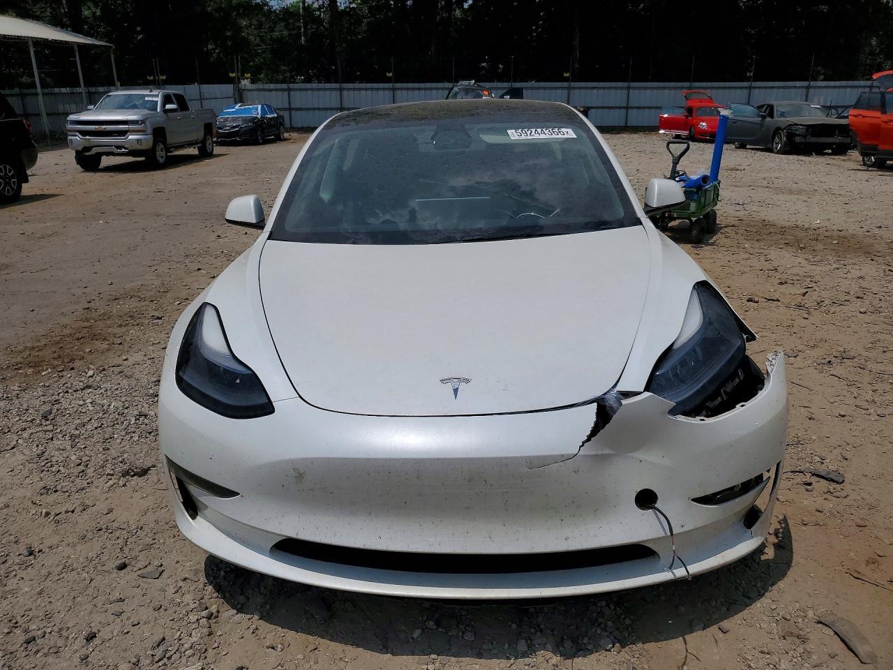 2023 Tesla Model 3 - zdjęcie 5