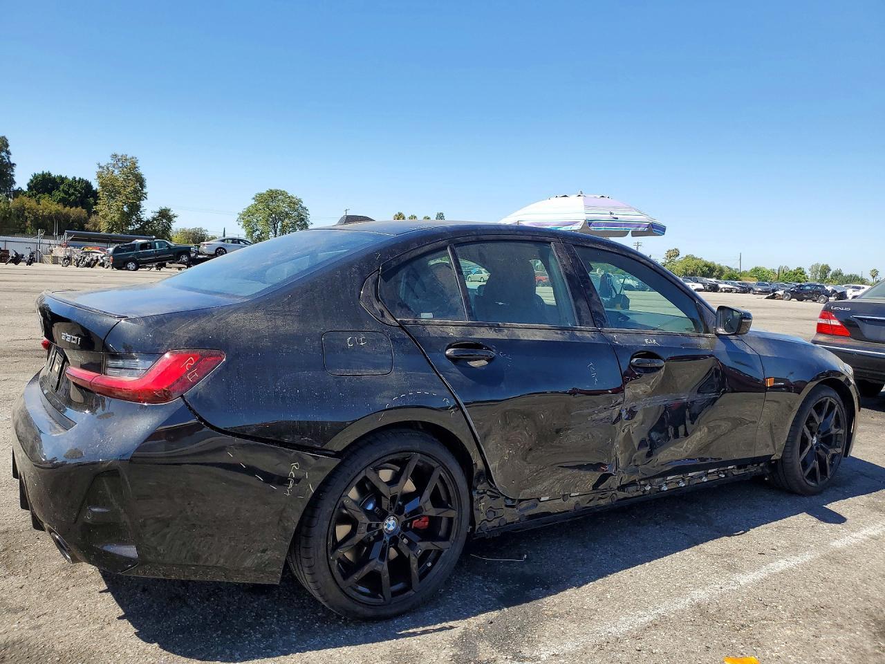 2025 BMW 330I - zdjęcie 3