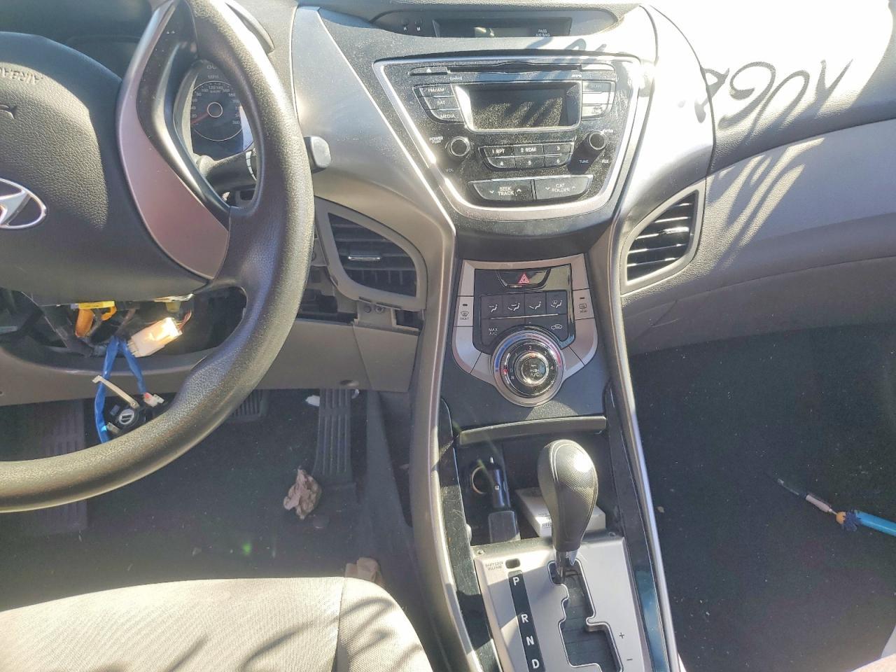 2013 Hyundai Elantra Gls - zdjęcie 8