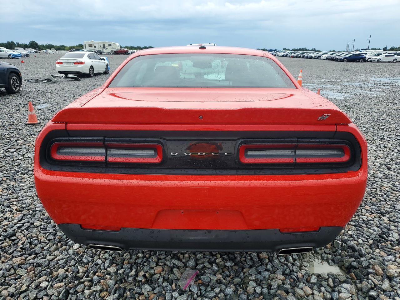 2022 Dodge Challenger Sxt - zdjęcie 6