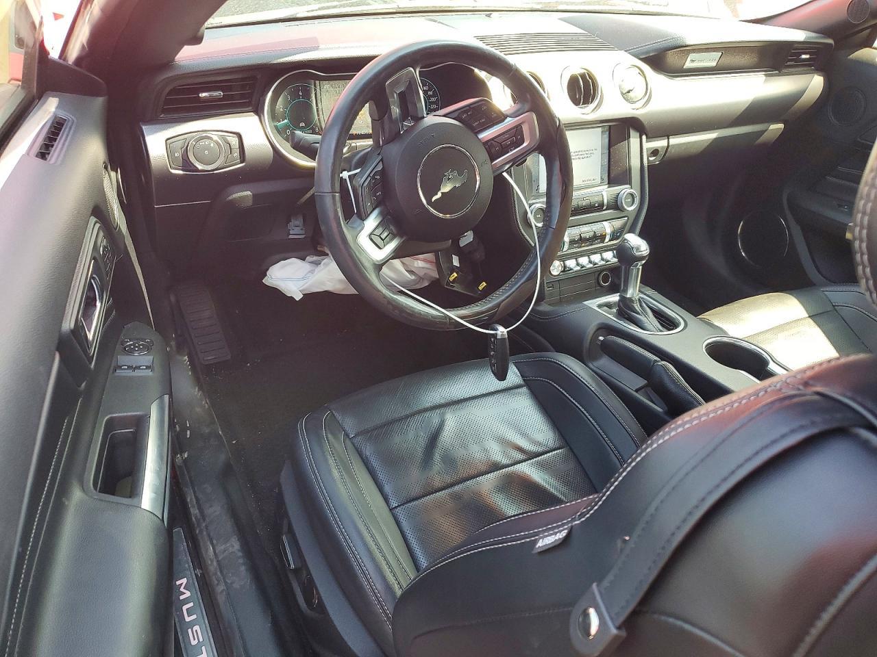 2019 Ford Mustang - zdjęcie 8