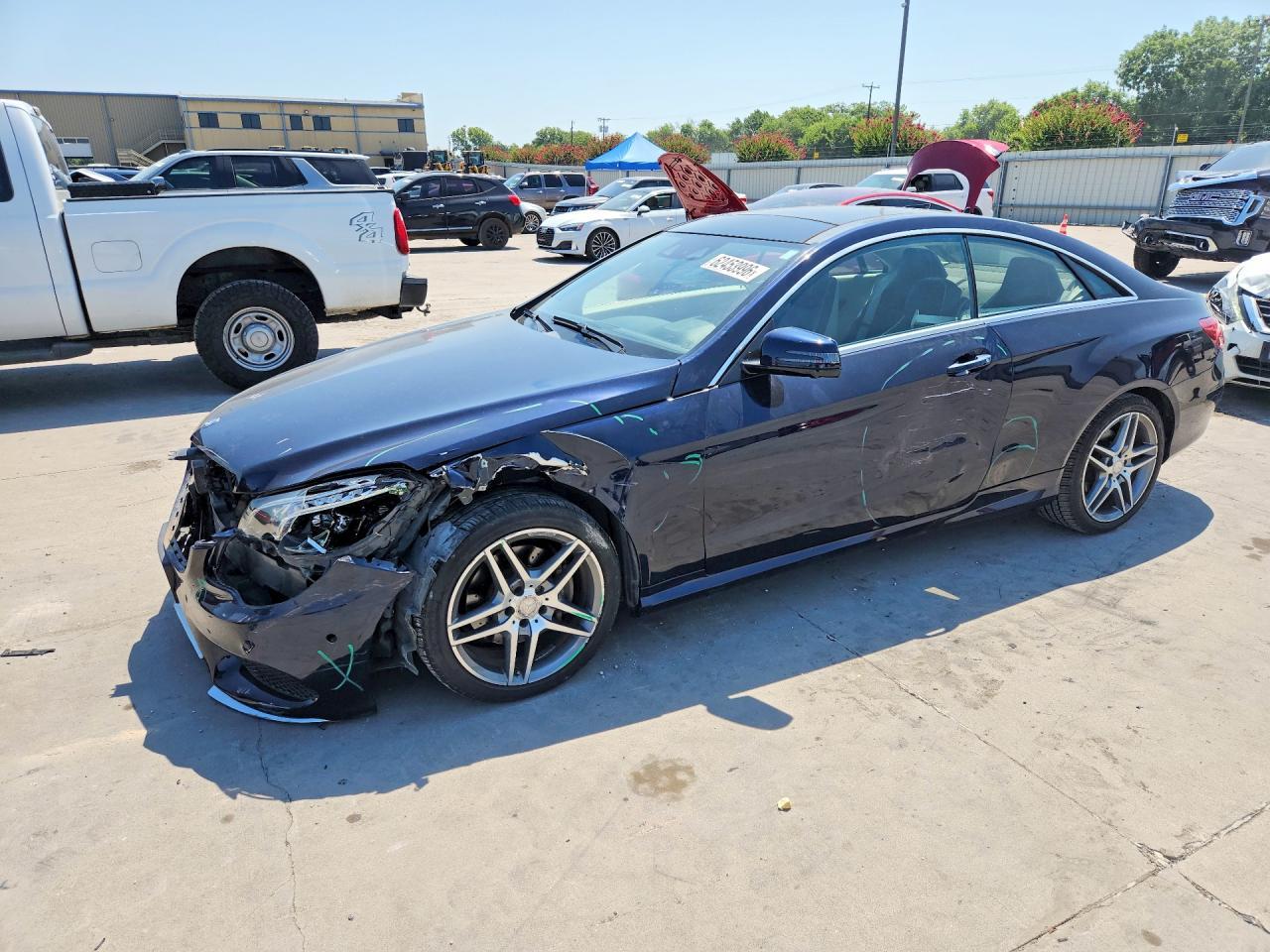 2016 Mercedes-Benz E 400 4Matic - zdjęcie główne
