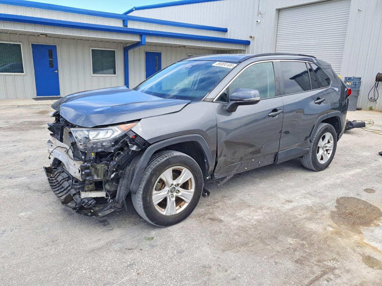 2020 Toyota Rav4 Xle - zdjęcie główne