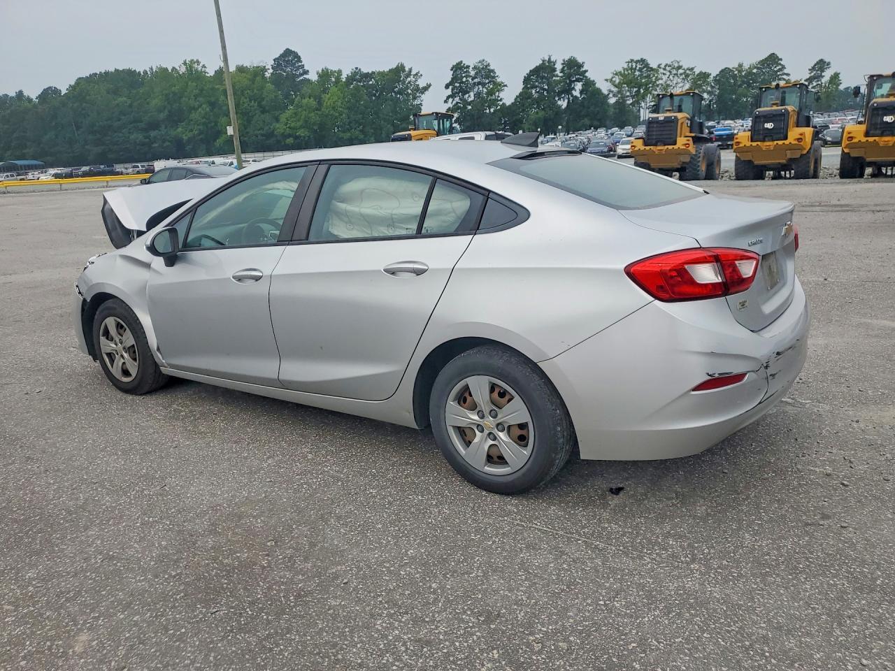 2018 Chevrolet Cruze Ls - zdjęcie 2