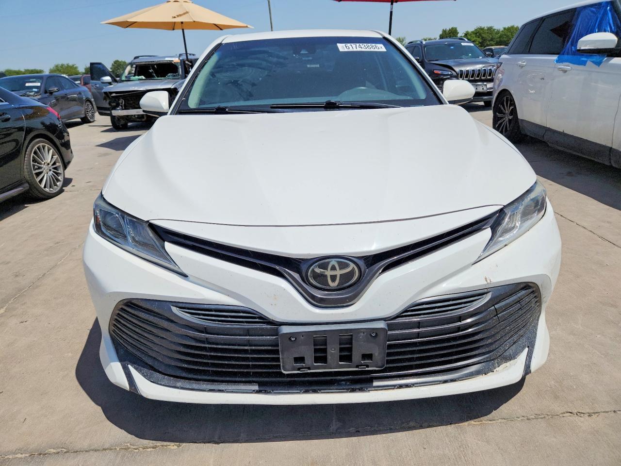 2018 Toyota Camry Le - zdjęcie 5