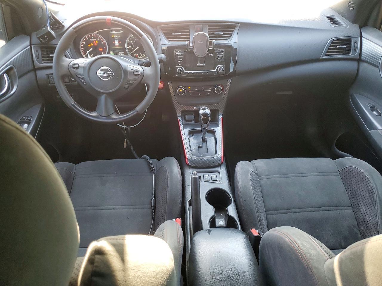 2017 Nissan Sentra Nismo - zdjęcie 8