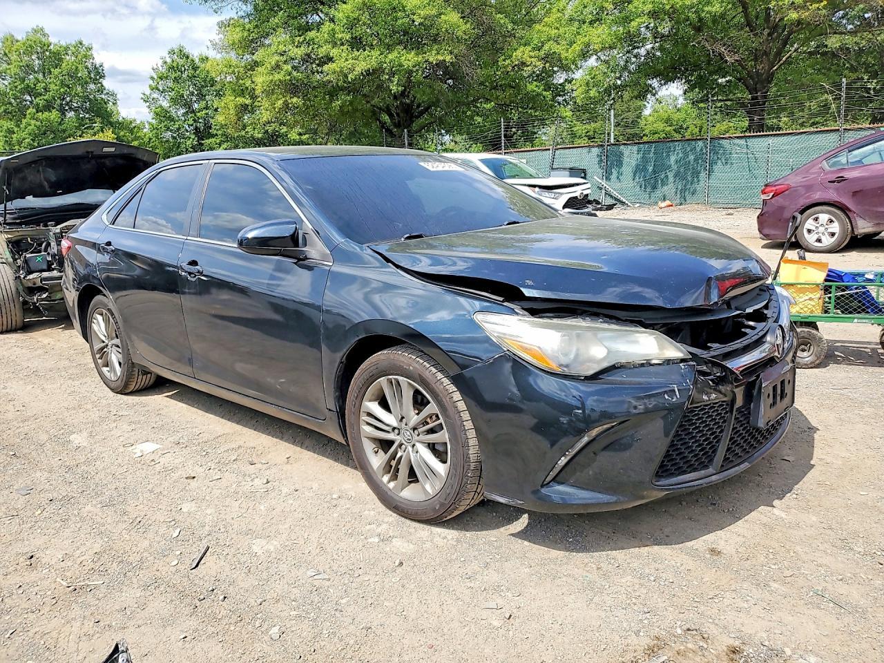 2015 Toyota Camry Se - zdjęcie 4