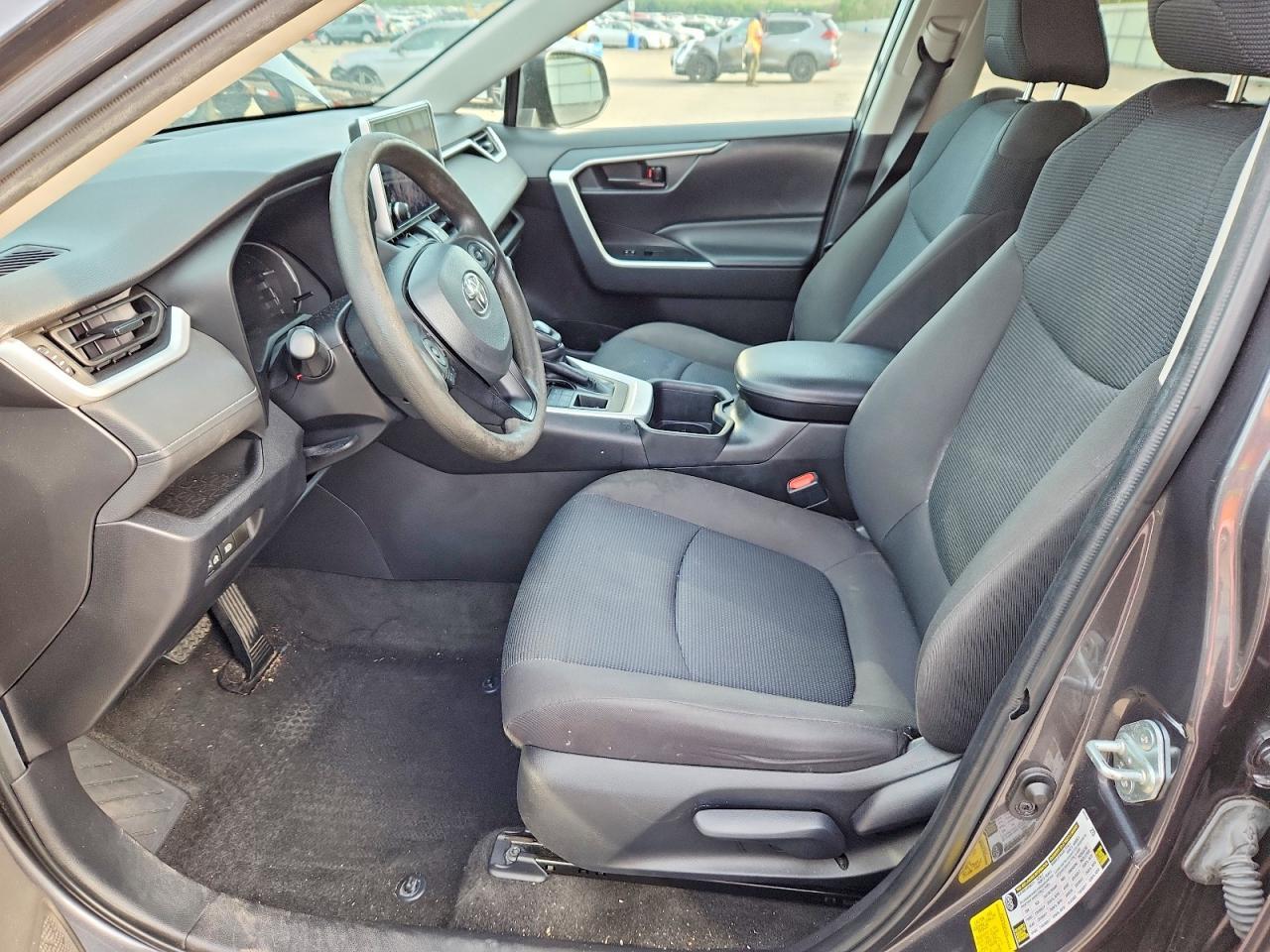 2023 Toyota Rav4 Le - zdjęcie 7