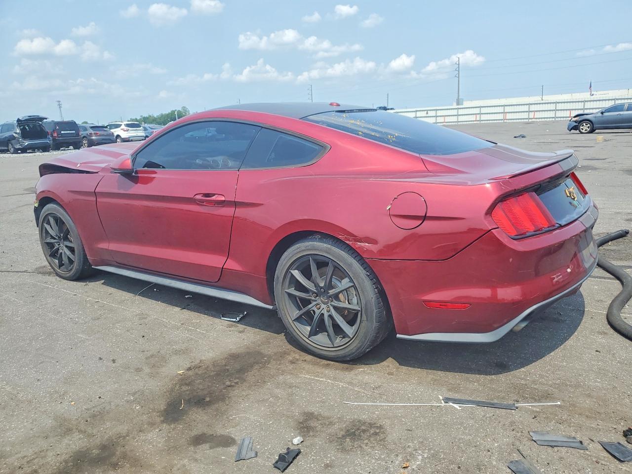 2016 Ford Mustang - zdjęcie 2